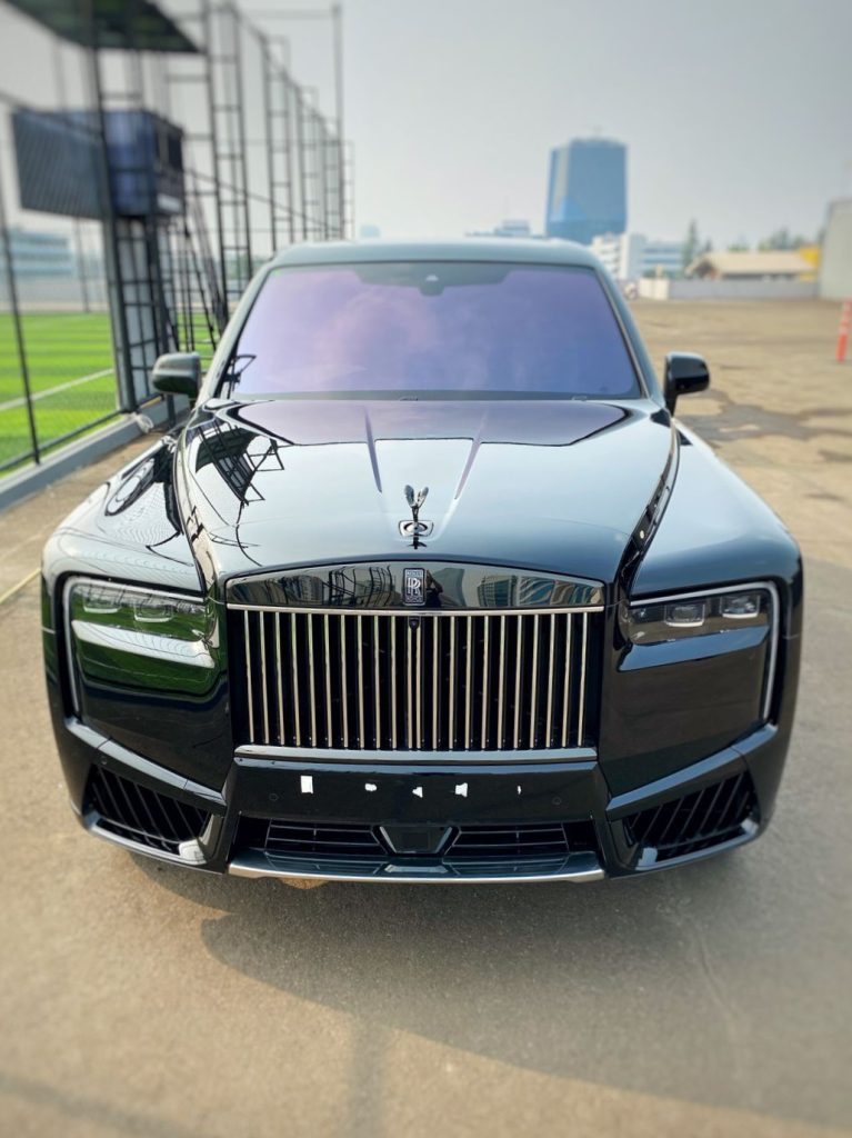 Harga Rolls Royce Cullinam 6.2 Series II 2026 Black 1