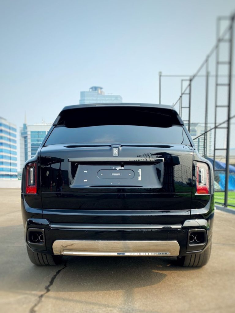 Harga Rolls Royce Cullinam 6.2 Series II 2026 Black 2