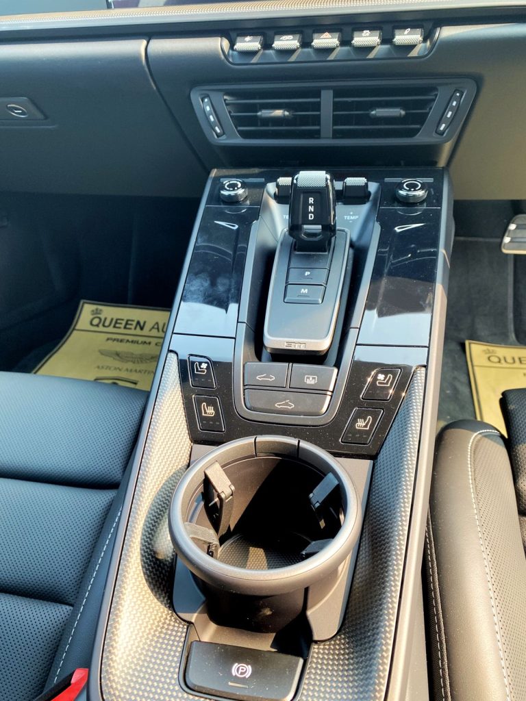 Interior Porsche 911 Carrera Black - Importir Umum Jakarta 16a