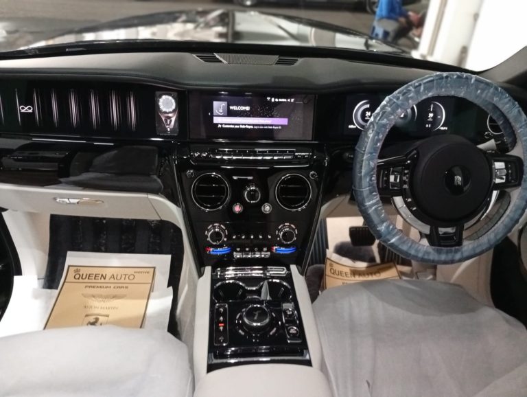 Interior Rolls Royce Cullinan 6.2 series II (2+2) Indonesia Beige 1