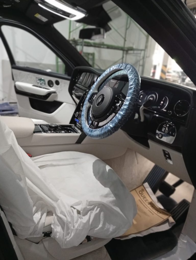 Interior Rolls Royce Cullinan 6.2 series II (2+2) Indonesia Beige 1a