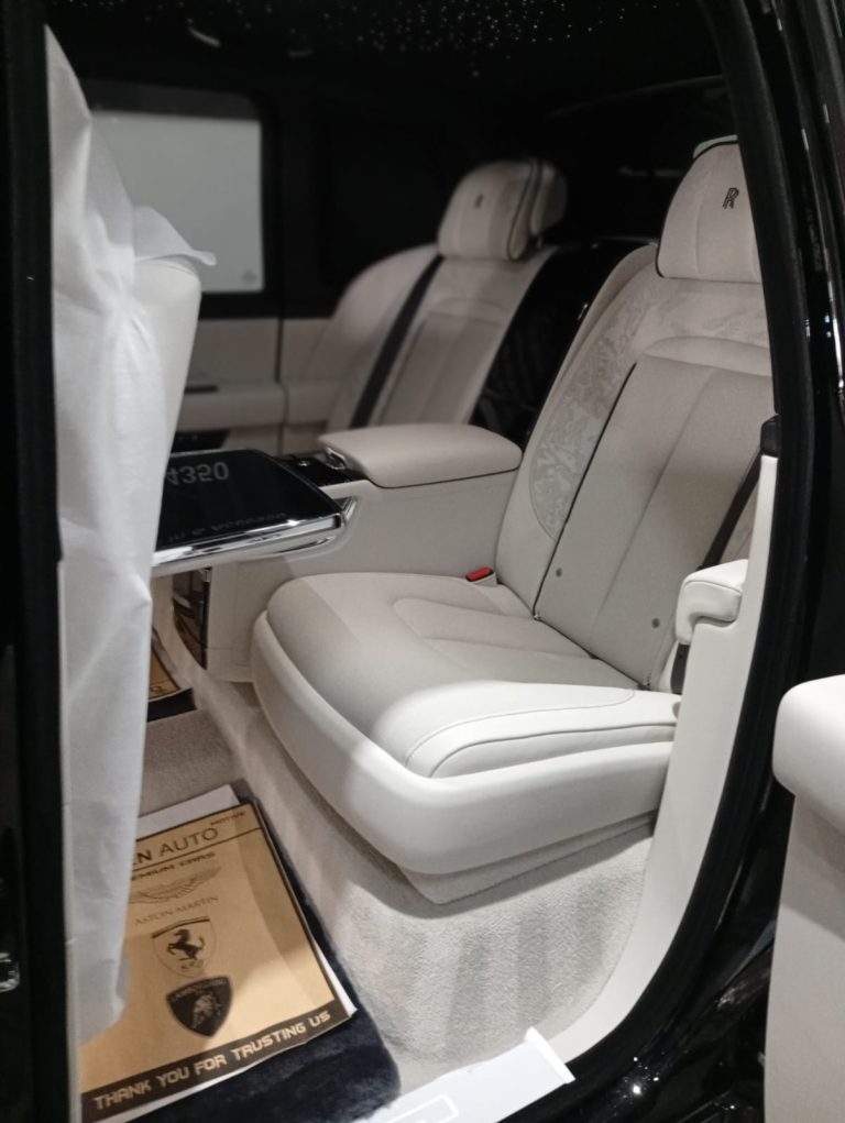Interior Rolls Royce Cullinan 6.2 series II (2+2) Indonesia Beige 4
