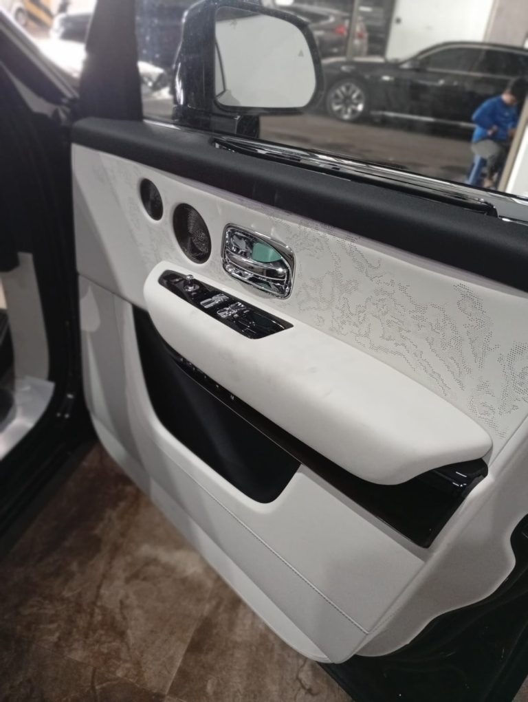 Interior Rolls Royce Cullinan 6.2 series II (2+2) Indonesia Beige 7