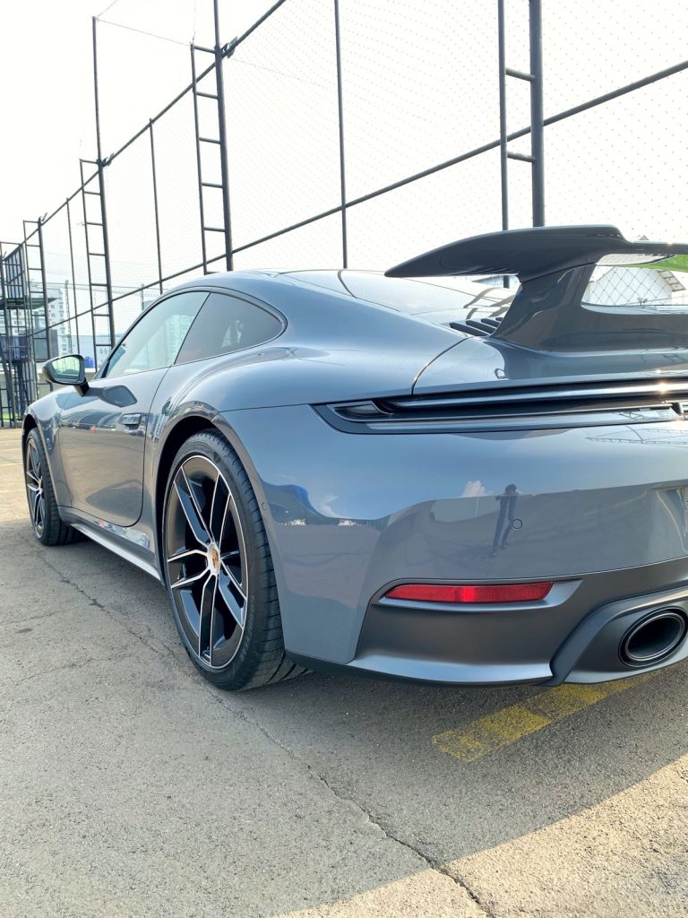 Porsche 911 Carrera - Importir Umum Jakarta 8